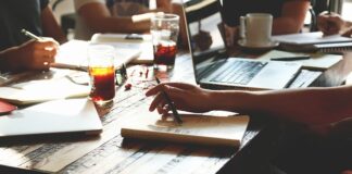 Co to jest start-up przykład?