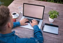 Jak się pisze za marzyć?